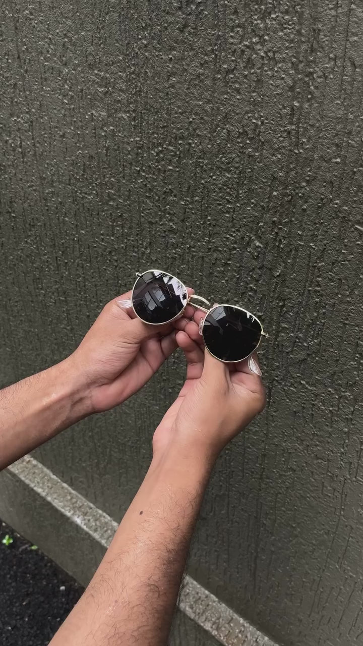 Classic Round Gold Sunglasses